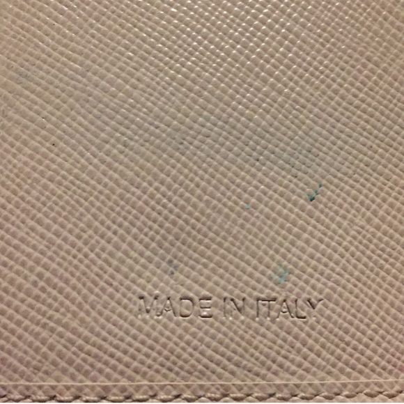 100% authentic Prada key holder - Picture 5 of 5